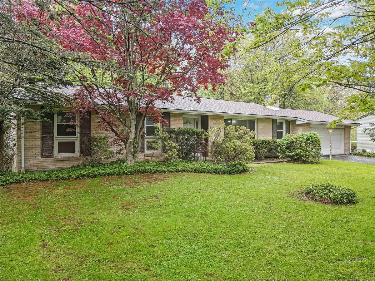 Property Photo: 441 Manor View Avenue PA 18344