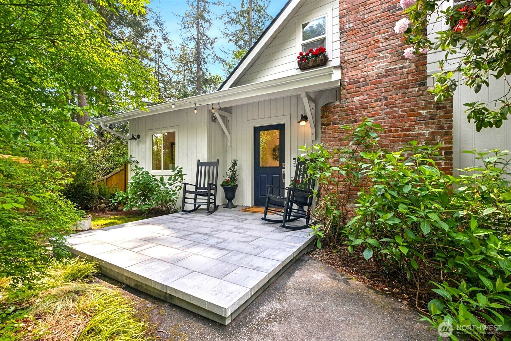 Property Photo: 15715 249 Avenue SE WA 98027