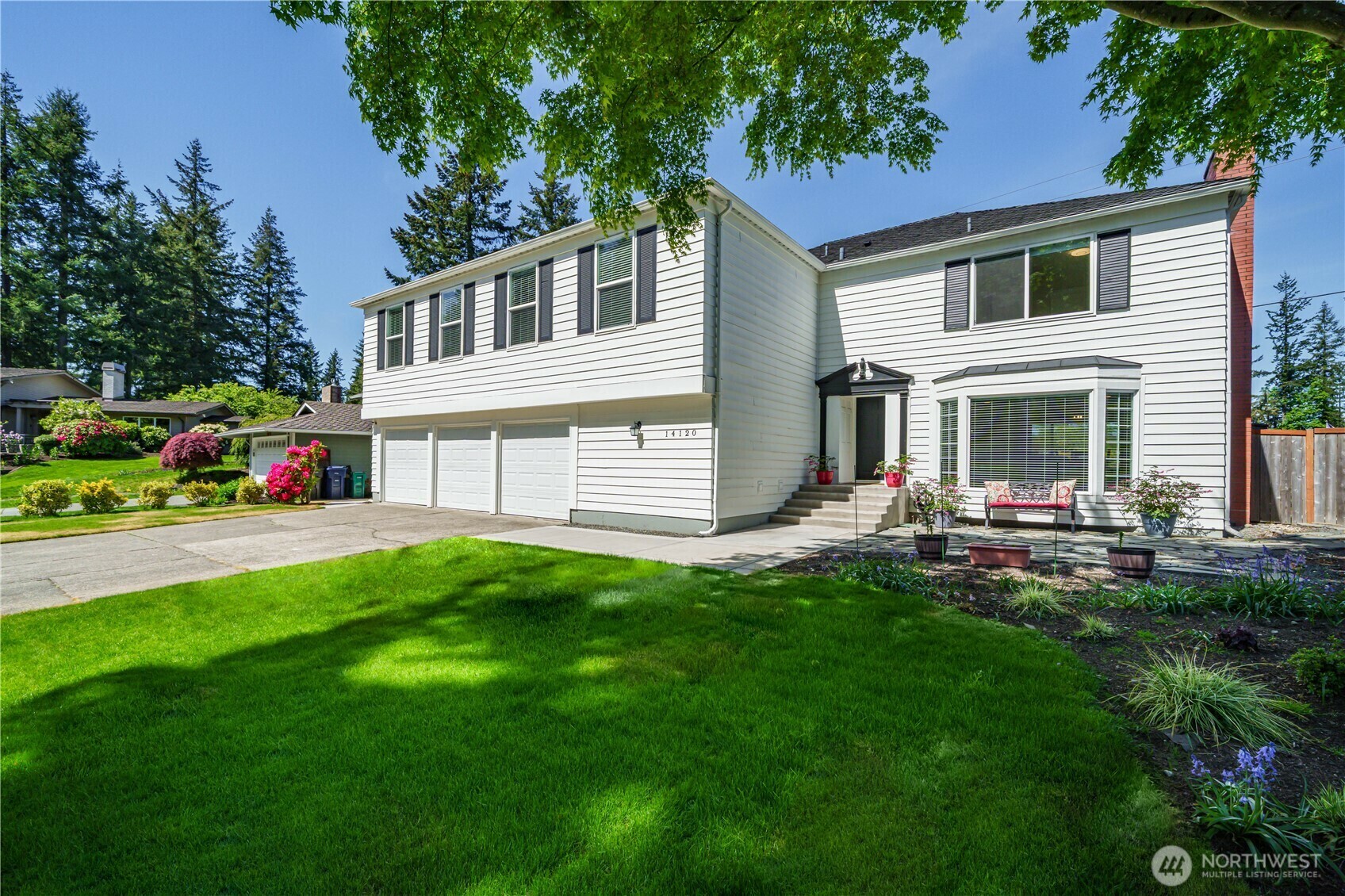Property Photo: 14120 SE 167th Street WA 98058