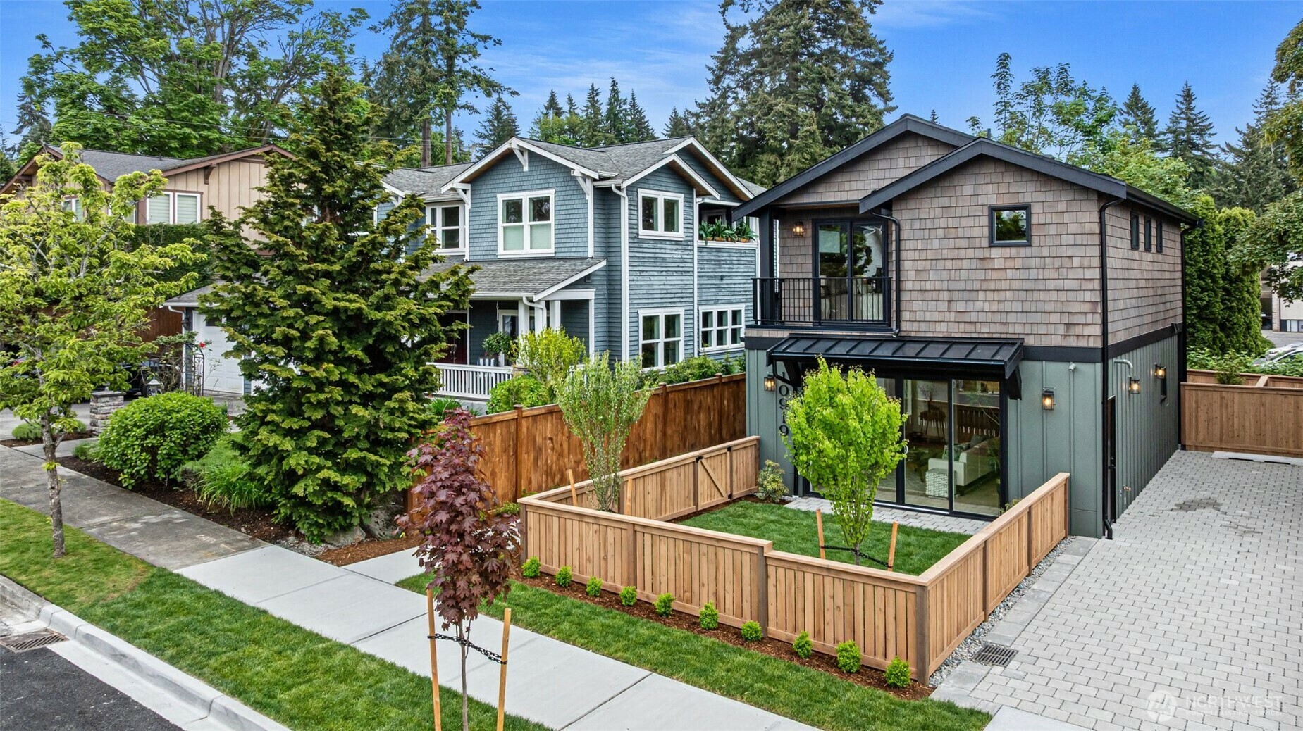 Property Photo: 10919 NE 59th Street WA 98033
