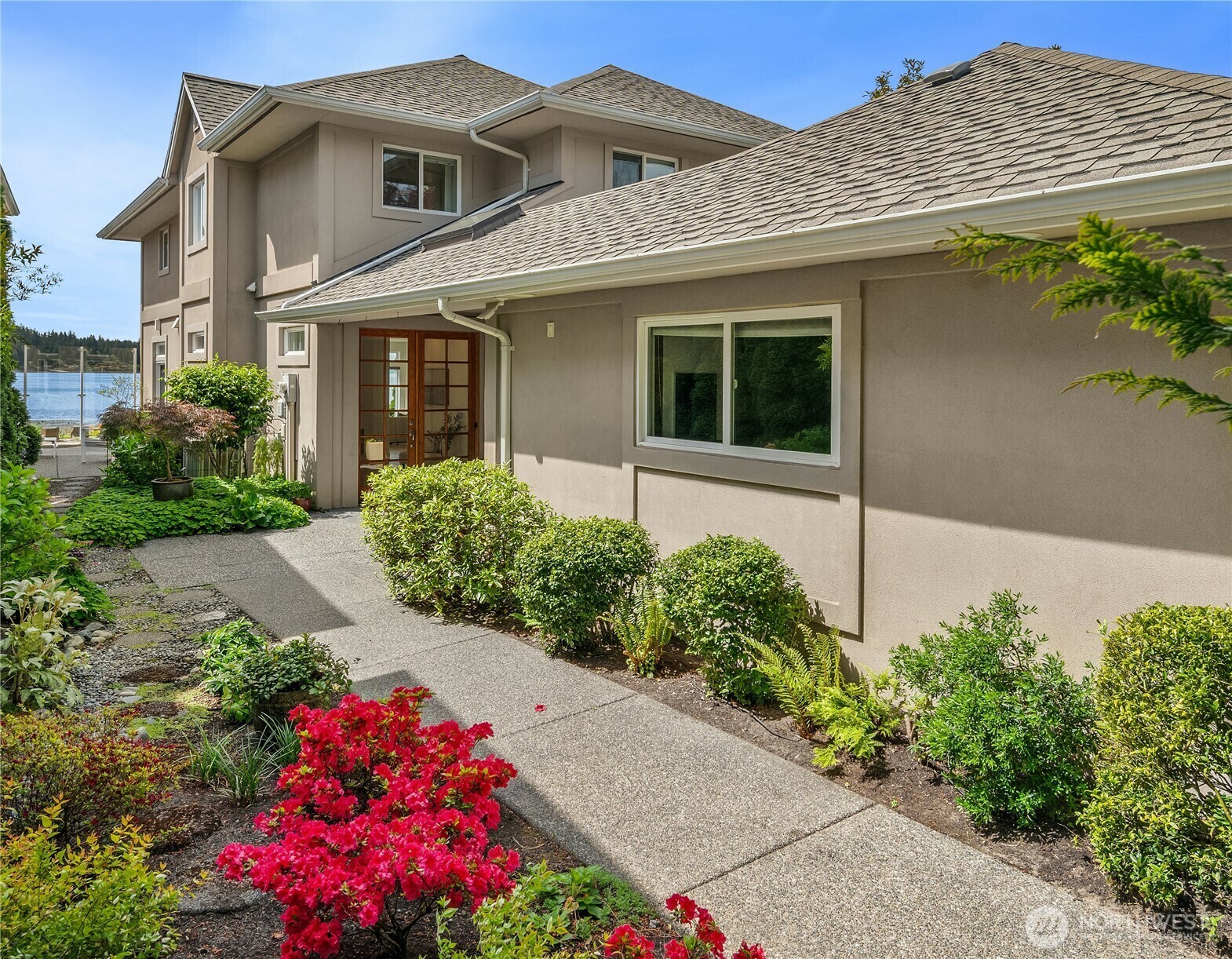 Property Photo: 4582 Point White Drive Drive NE WA 98110