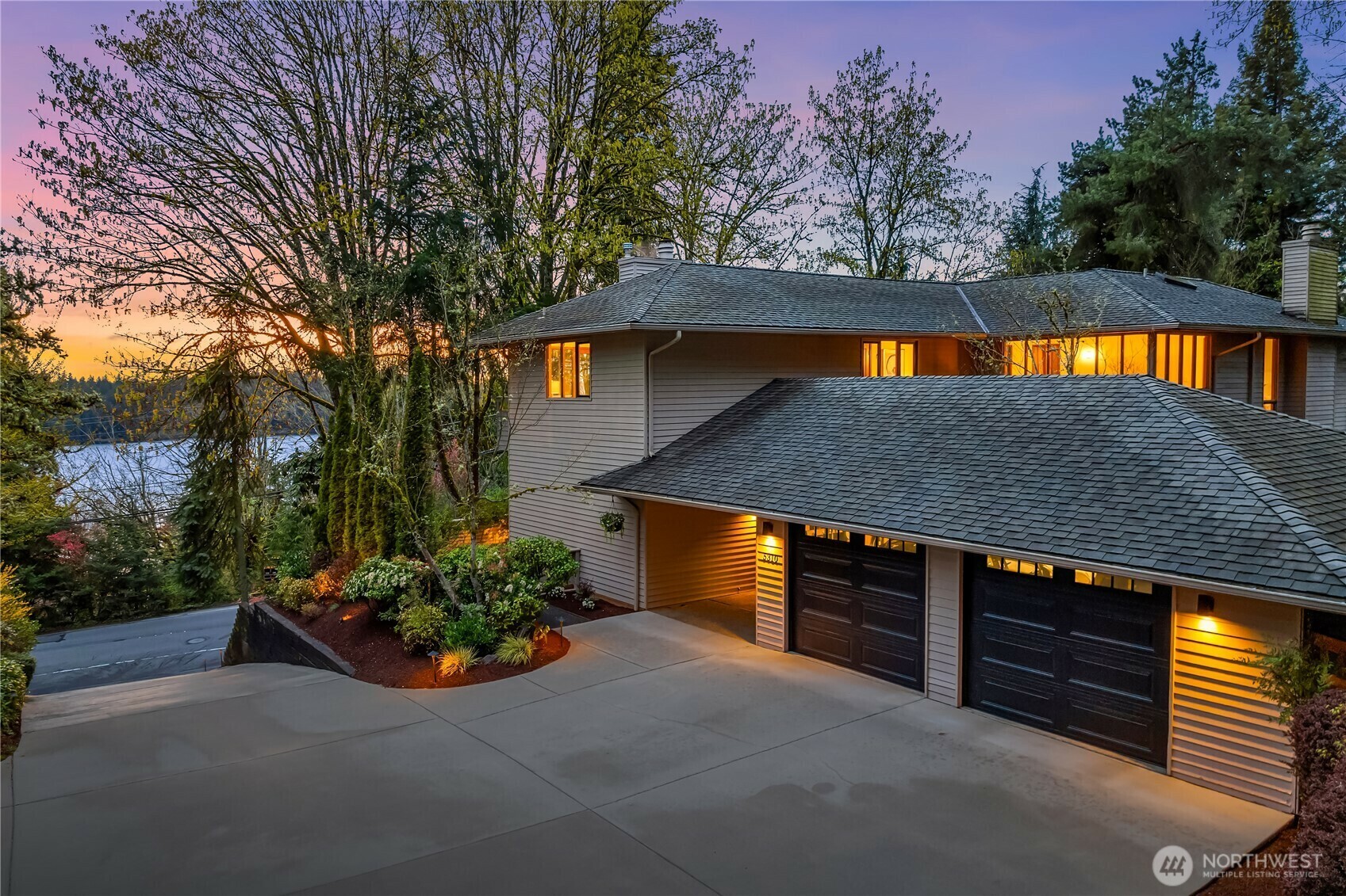Property Photo: 5310 W Mercer Way WA 98040
