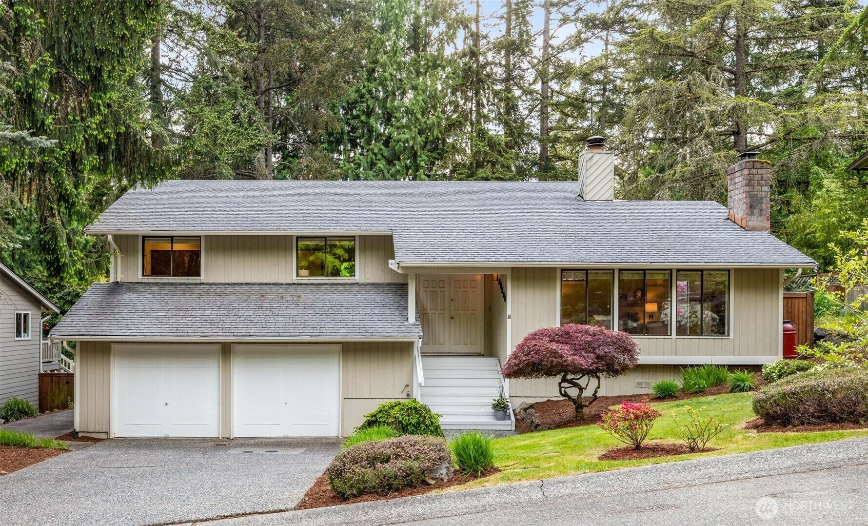 19727  41st Avenue NE  Lake Forest Park WA 98155 photo