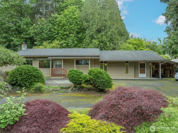 Property Photo:  24127  19th Avenue SE  WA 98021 