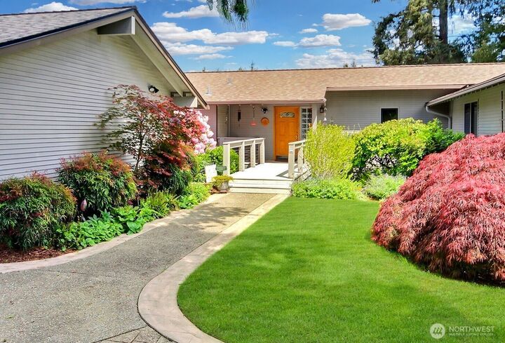 Property Photo: 21338 SE 265th Street WA 98038