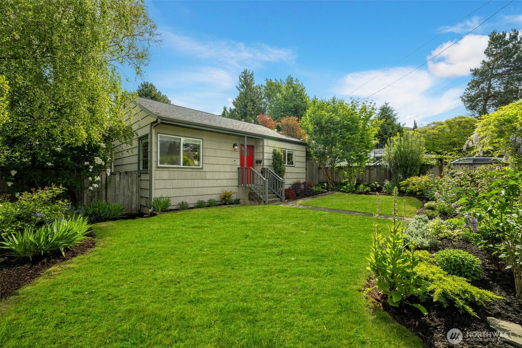 Property Photo: 9558 Waters Avenue S WA 98118