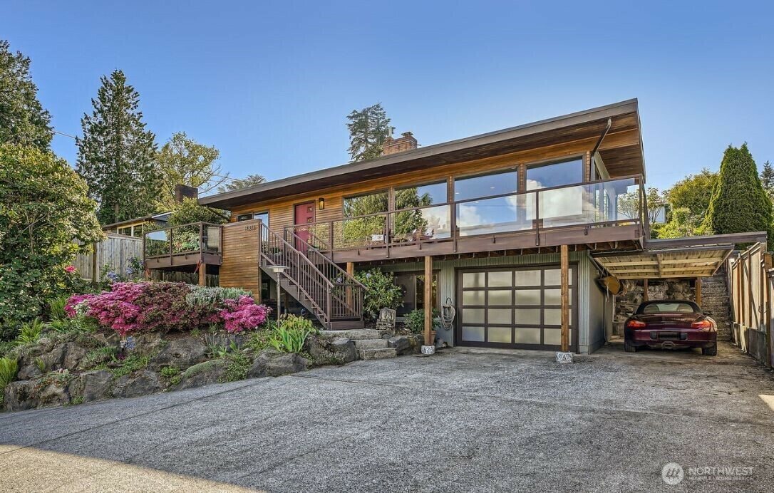 14303  38th Avenue NE  Seattle WA 98125 photo