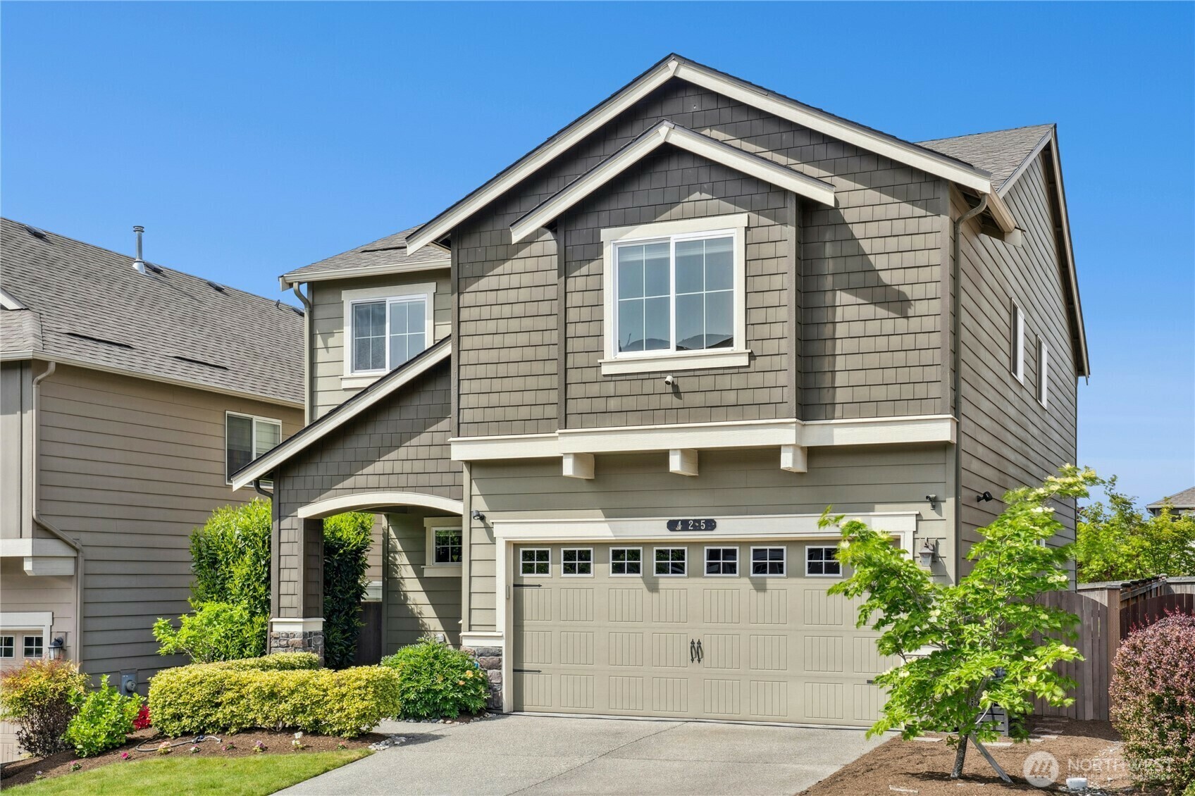 Property Photo: 425 203rd Street SW WA 98036