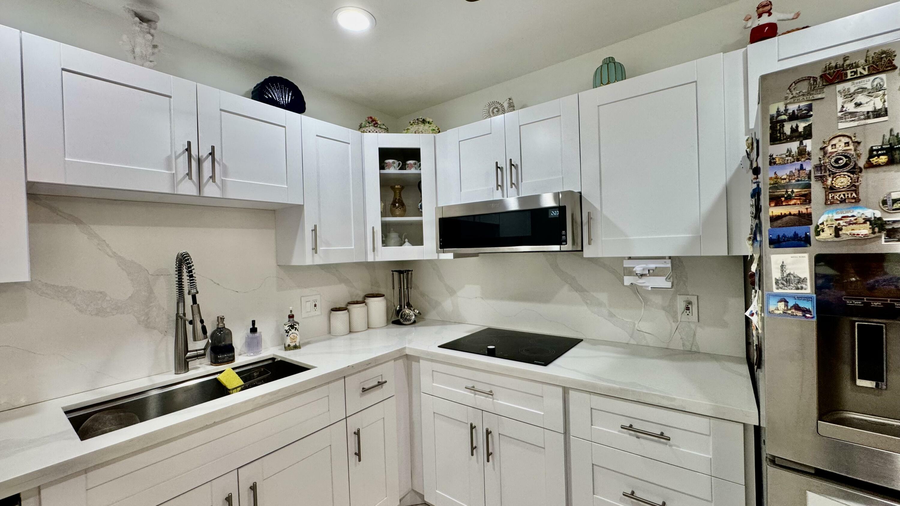 Property Photo: 1053 Manor Drive 14-A FL 33461