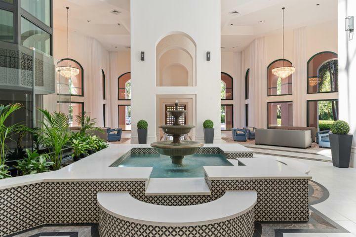 Property Photo: 100 SE 5th Avenue 102 FL 33432