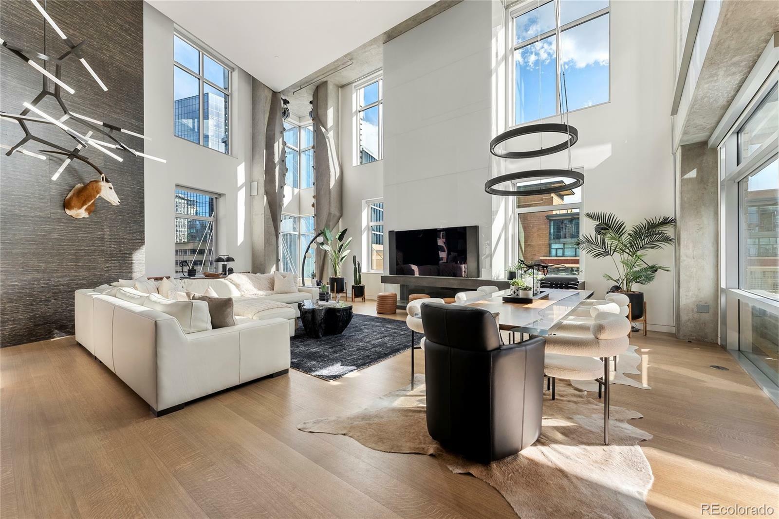 Property Photo: 1610 Little Raven Street Ph6 CO 80202
