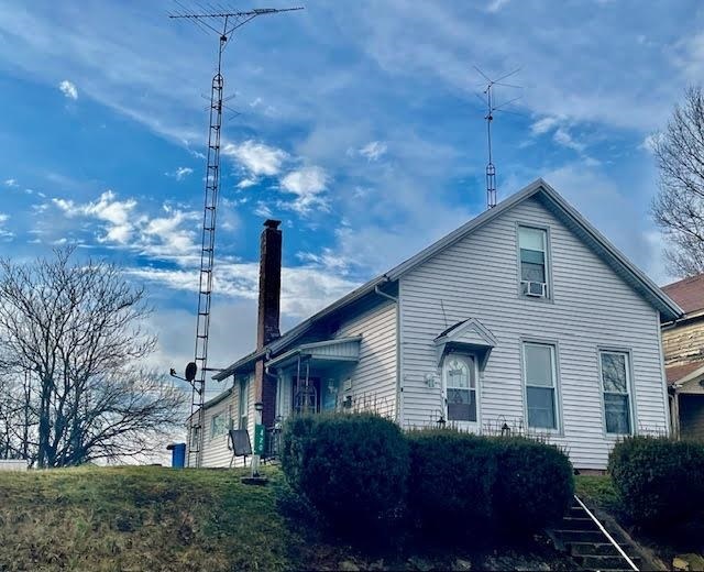 Property Photo: 420 N 14th Street IN 47374