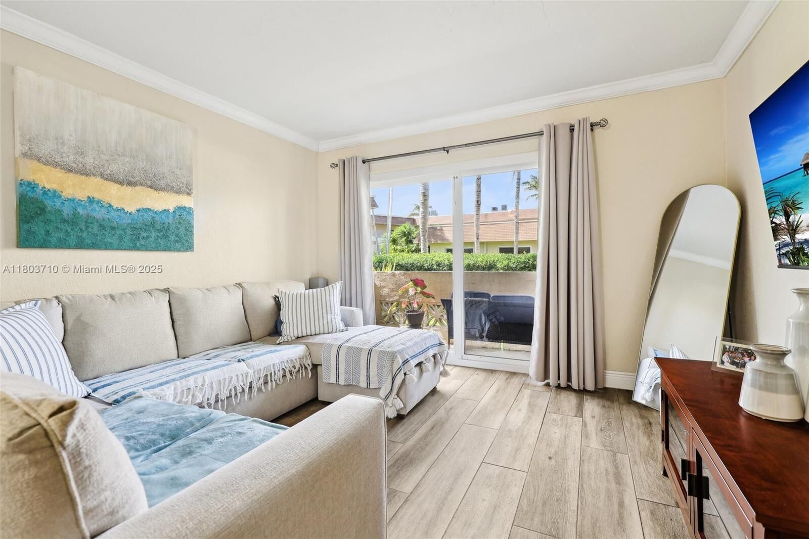 Property Photo:  14500 SW 88th Ave 104  FL 33176 