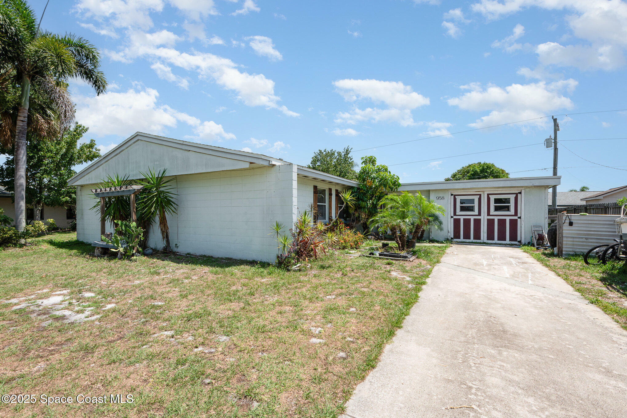 Property Photo: 958 Beaumont Lane FL 32955