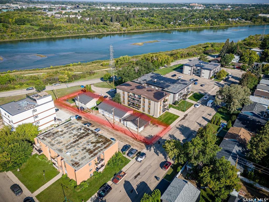 Property Photo: 2126 Ste Cecilia Avenue SK S7M 0P2