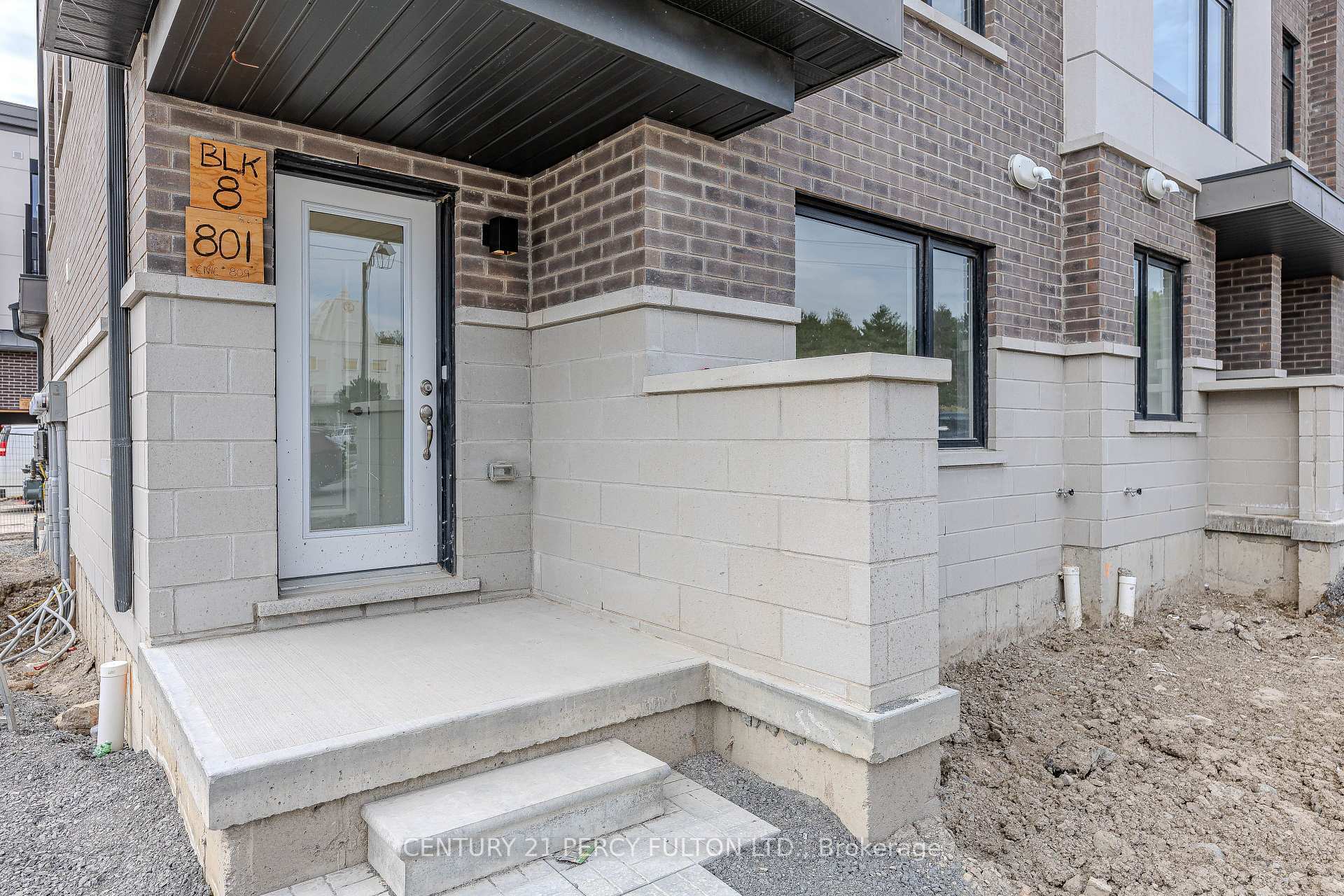 Photo de la propriété: 1695 Dersan Street 809 ON L1V 2P8