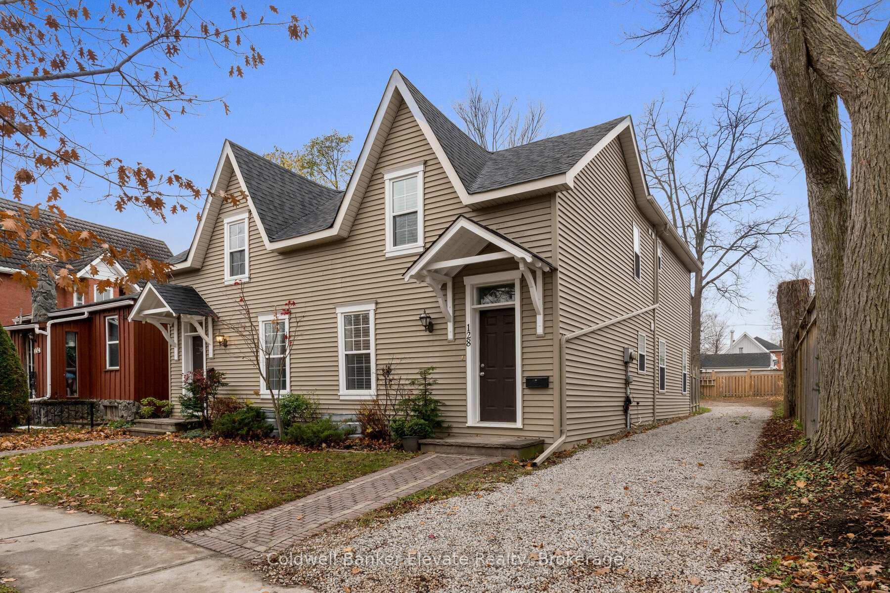 Property Photo:  128-130 Main Street S  ON L7G 3E6 