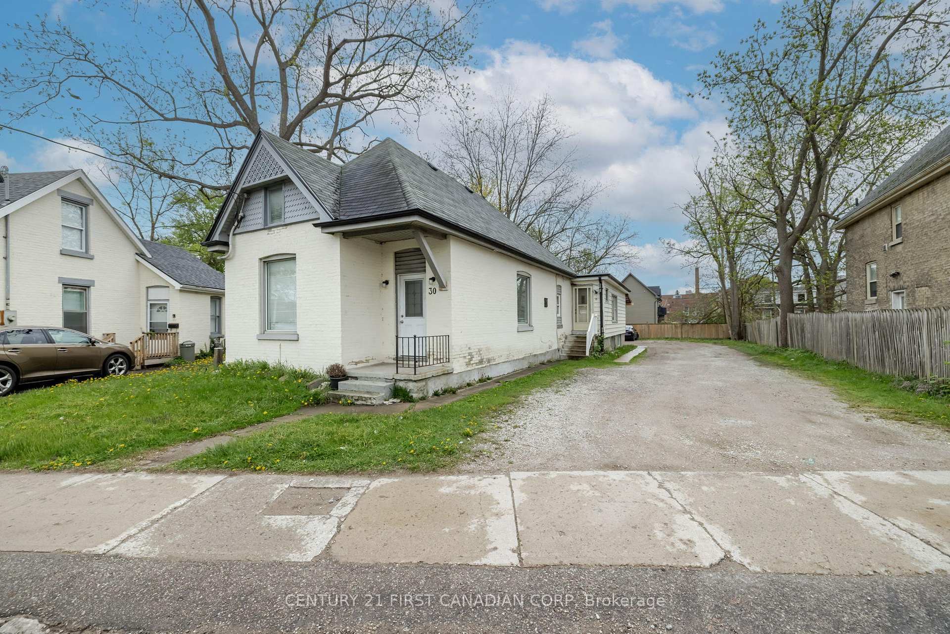 Photo de la propriété: 30 Oxford Street ON N6H 1R3