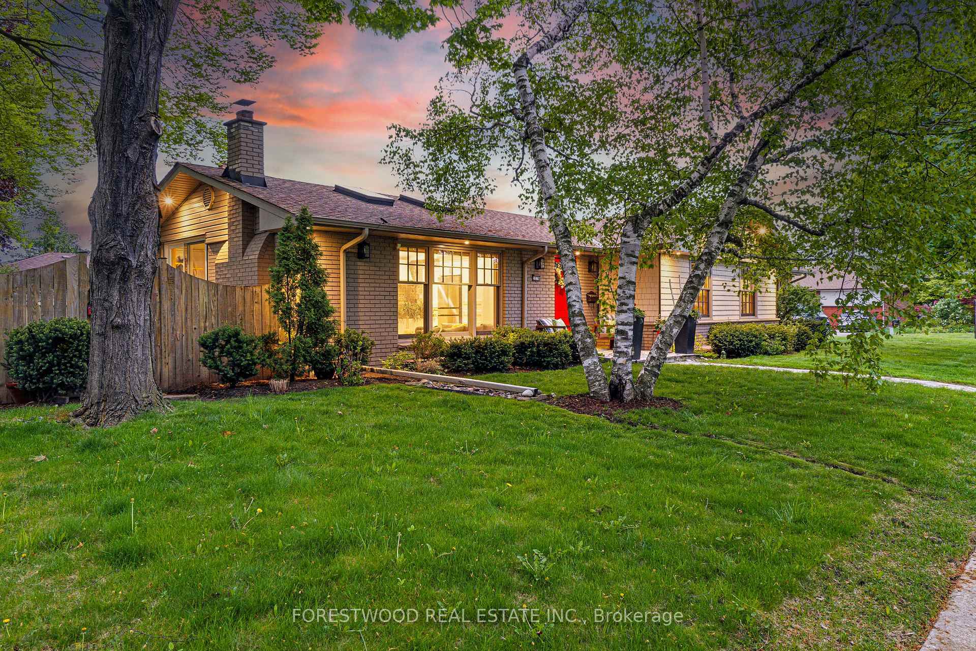 Property Photo: 3376 Grassfire Crescent ON L4Y 3K2