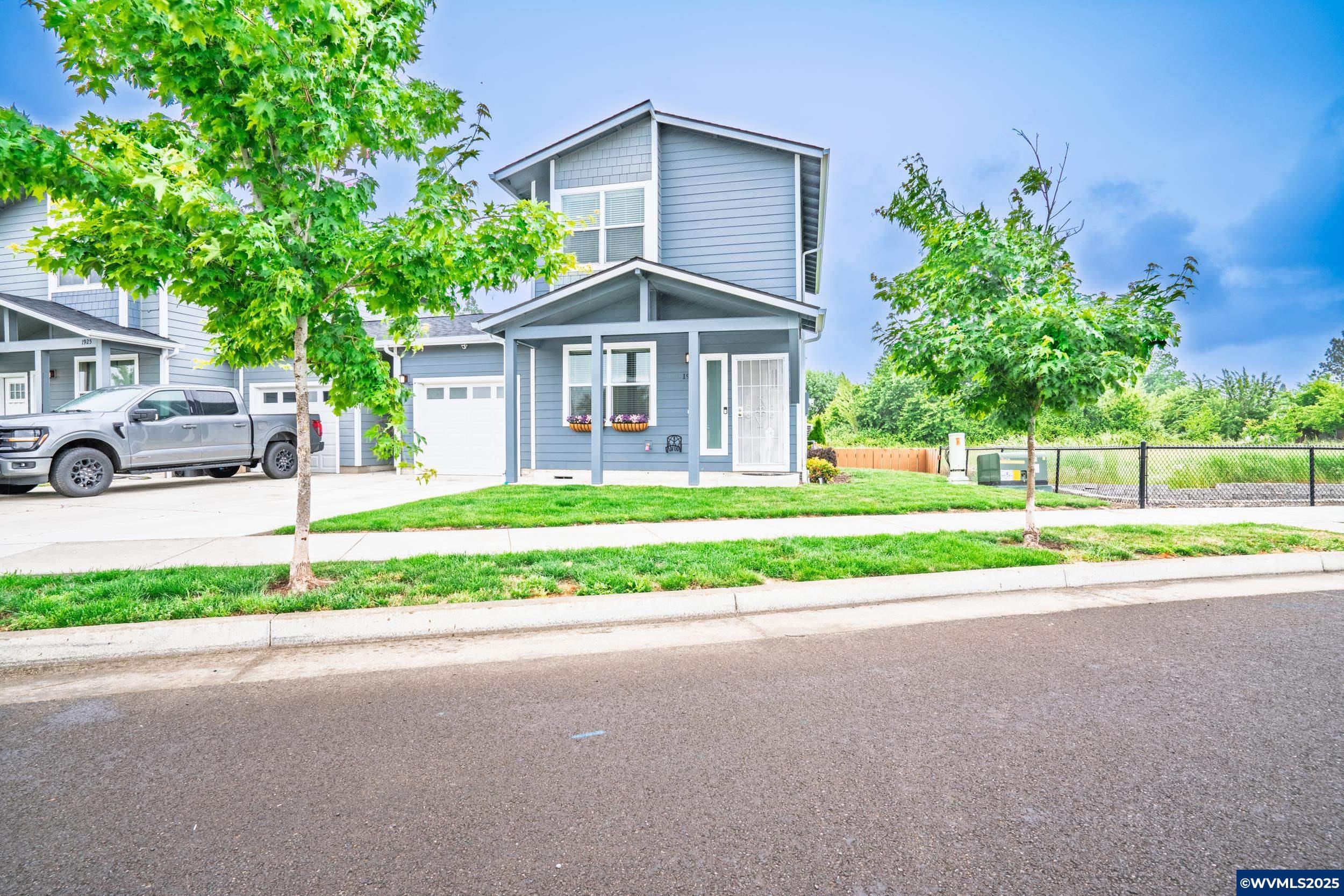 Property Photo: 1937 Stoltz Hill Rd OR 97355