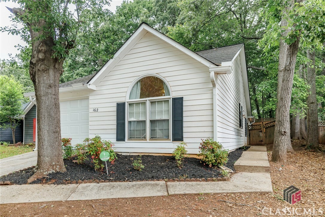 Property Photo: 162 Wakefield Trace GA 30605