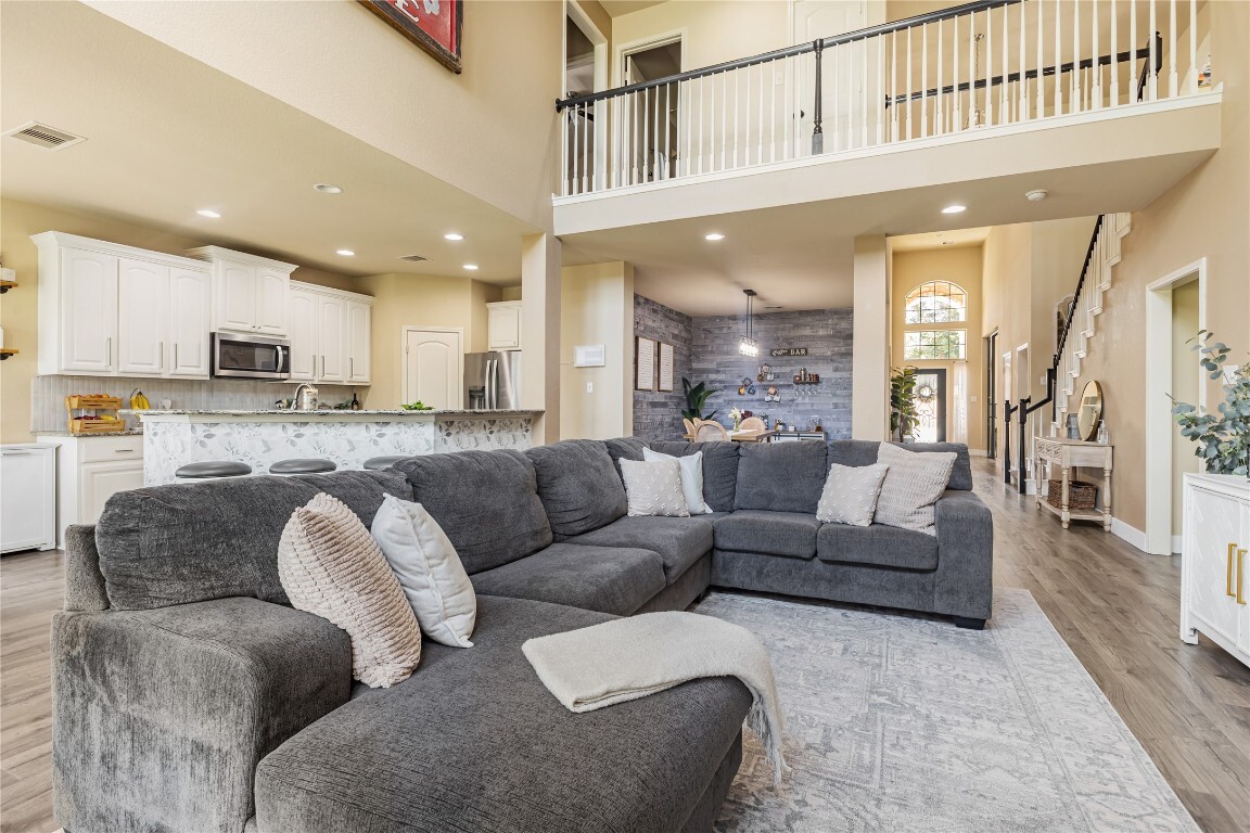 Property Photo: 607 Westbury Lane TX 78633