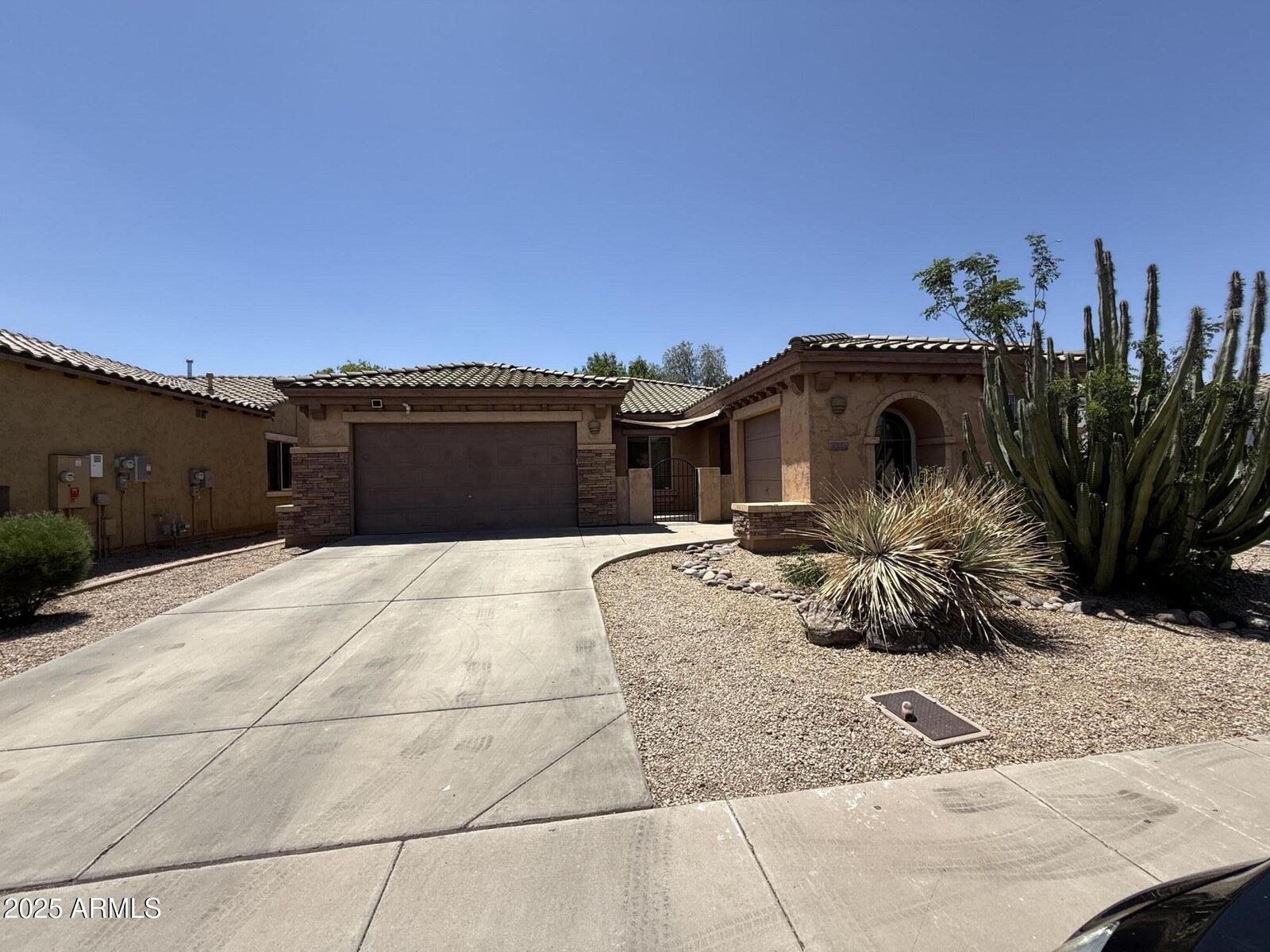 Property Photo:  2014 N 93rd Drive  AZ 85037 