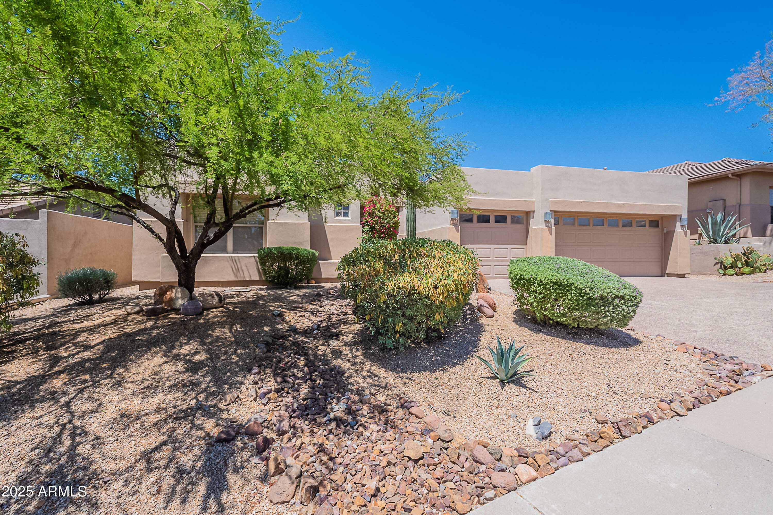 Property Photo: 14806 E Lookout Ledge -- AZ 85268