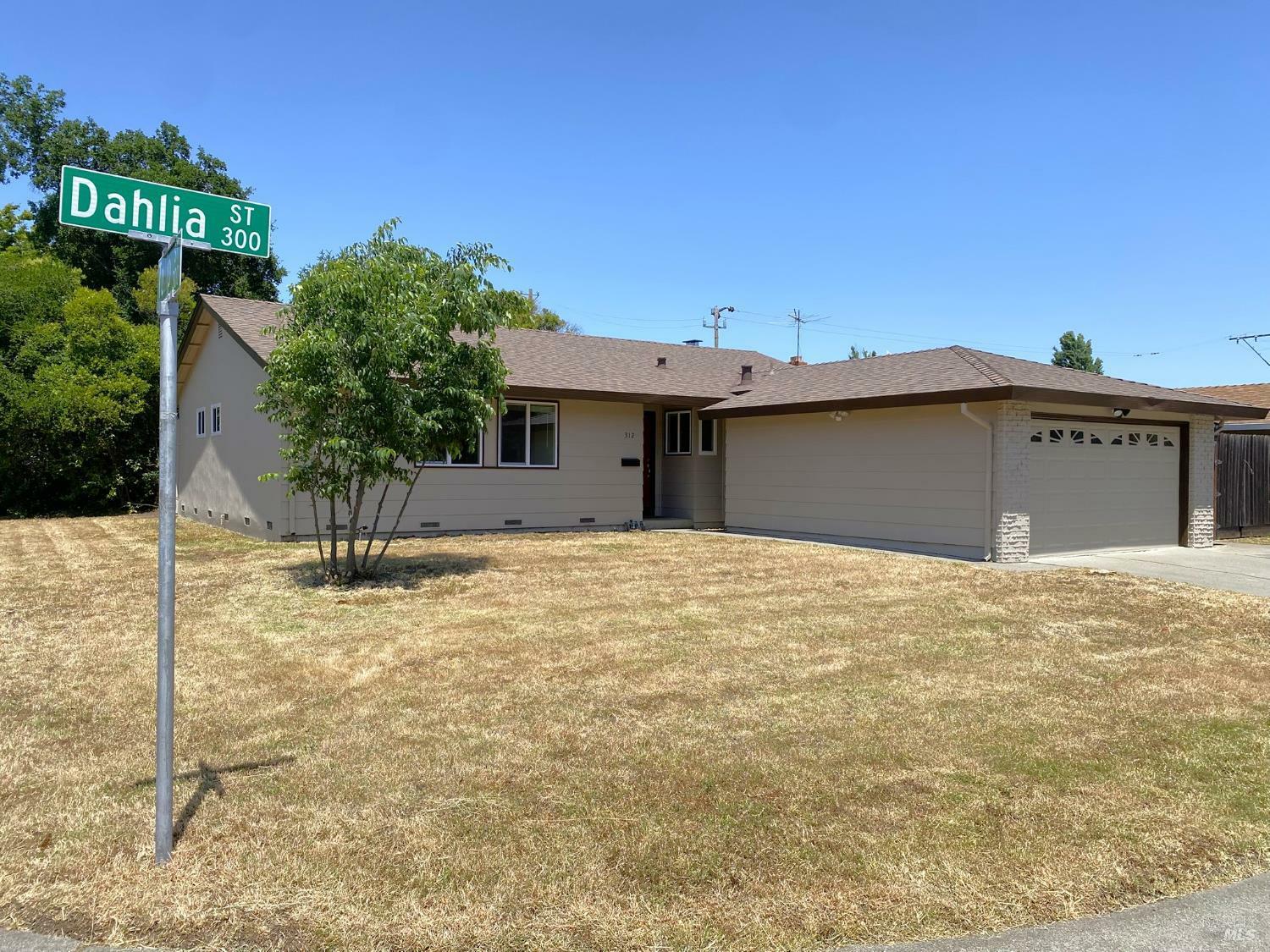 Property Photo: 312 Dahlia Street CA 94533