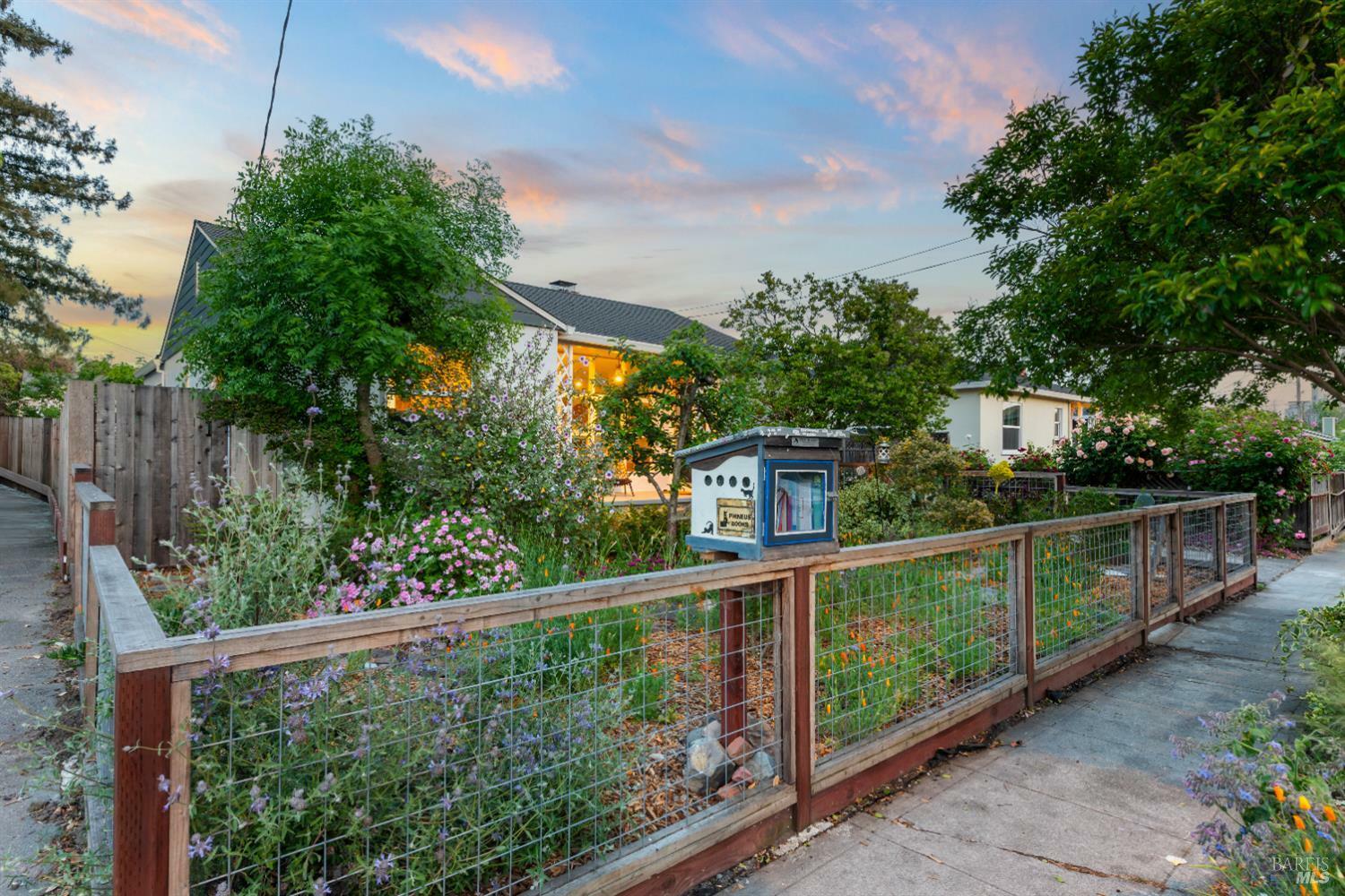 Property Photo: 612 Madison Street CA 94952