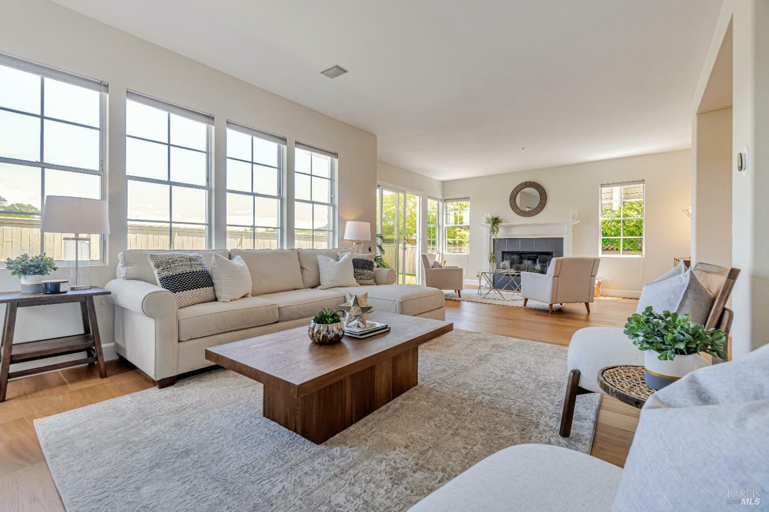 Property Photo: 168 Waterside Circle CA 94903