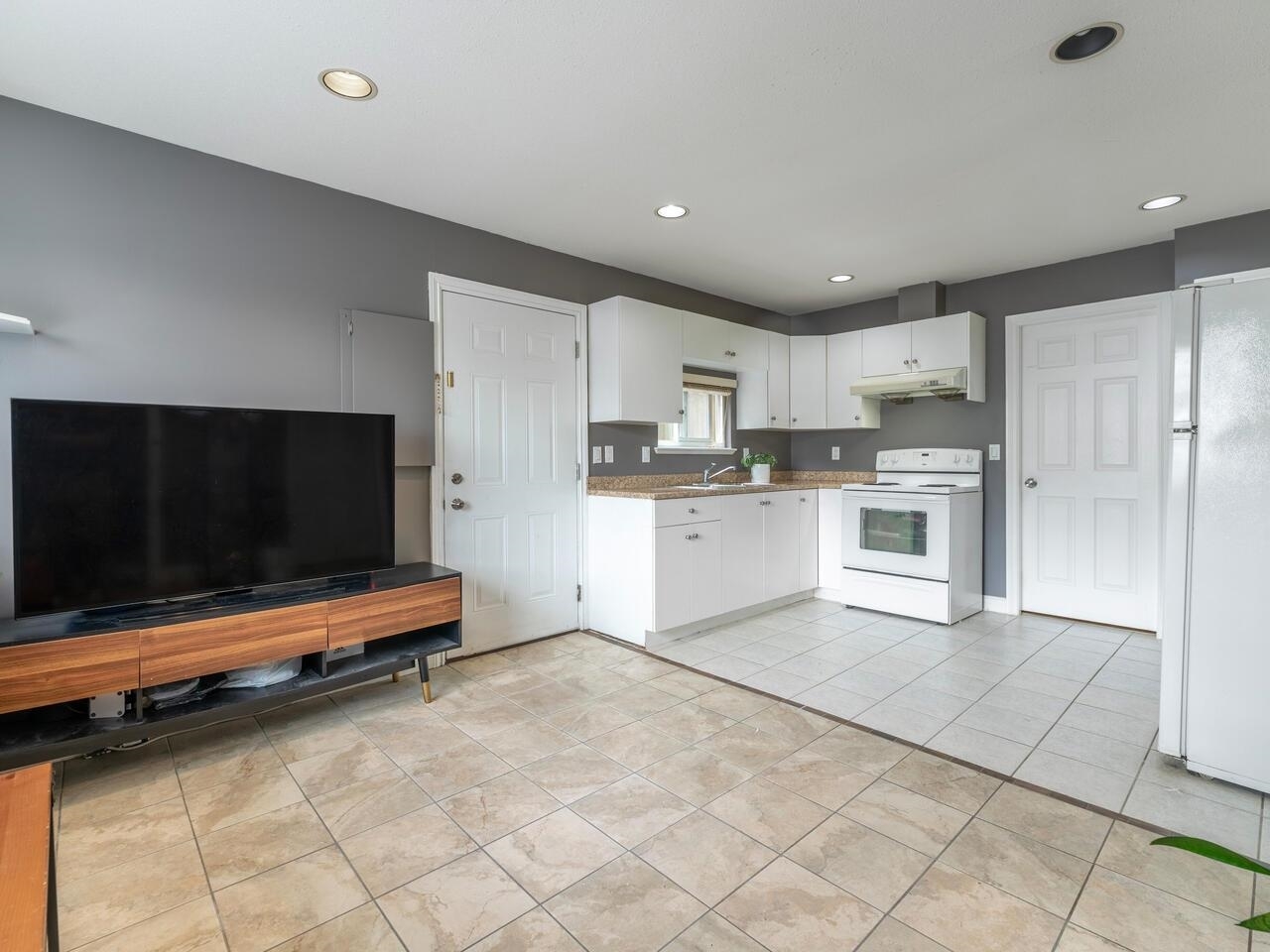 Property Photo: 5983 Hardwick Street BC V5G 1R5
