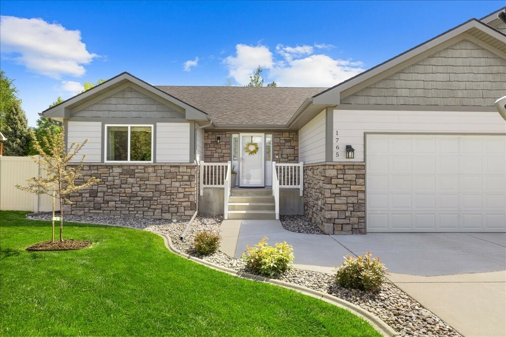 Property Photo: 1765 Chandelier Circle MT 59106