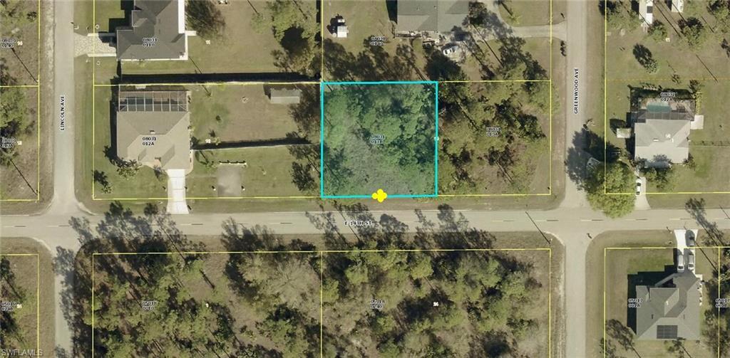 Property Photo: 605 E 14th St FL 33972