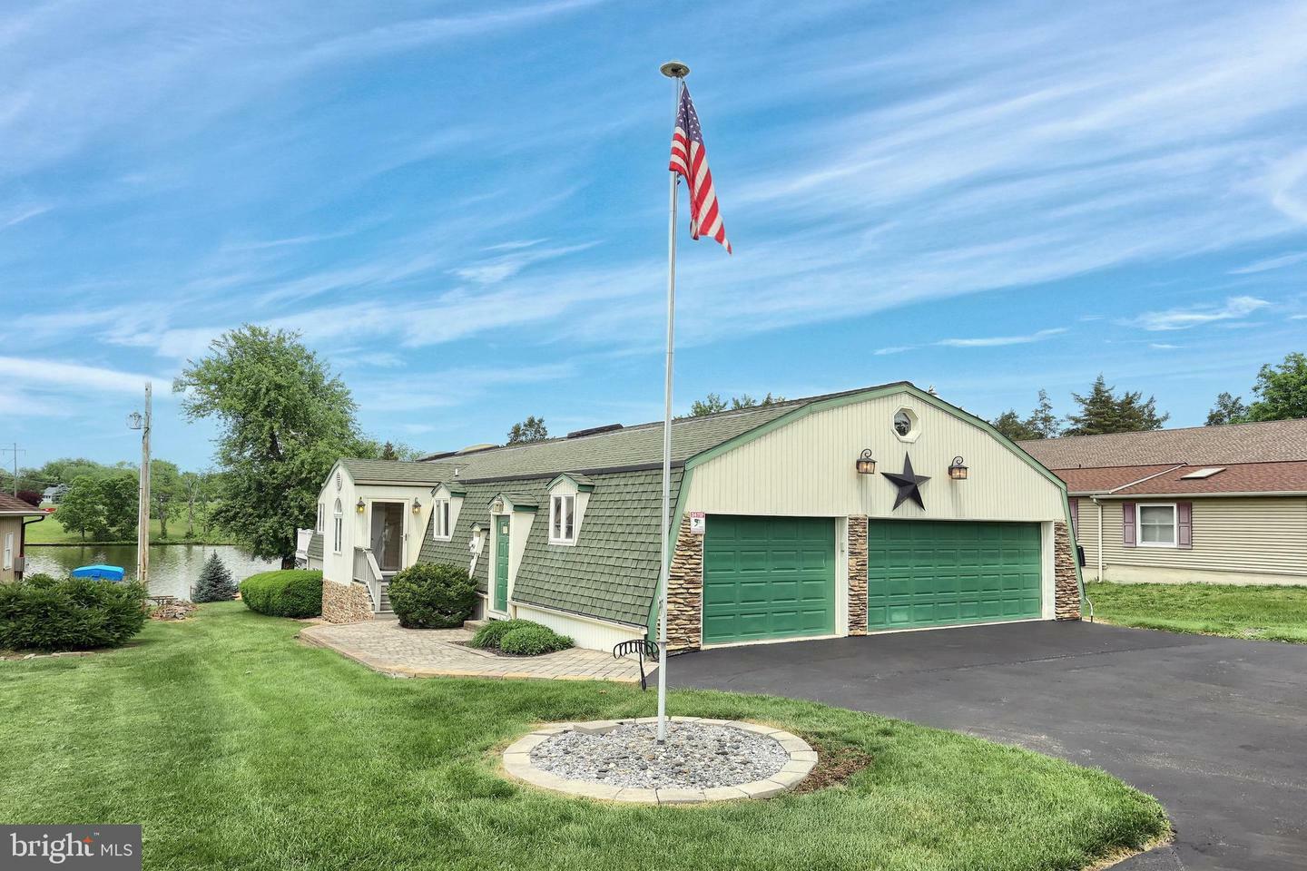 Property Photo: 627 Heritage Drive PA 17325