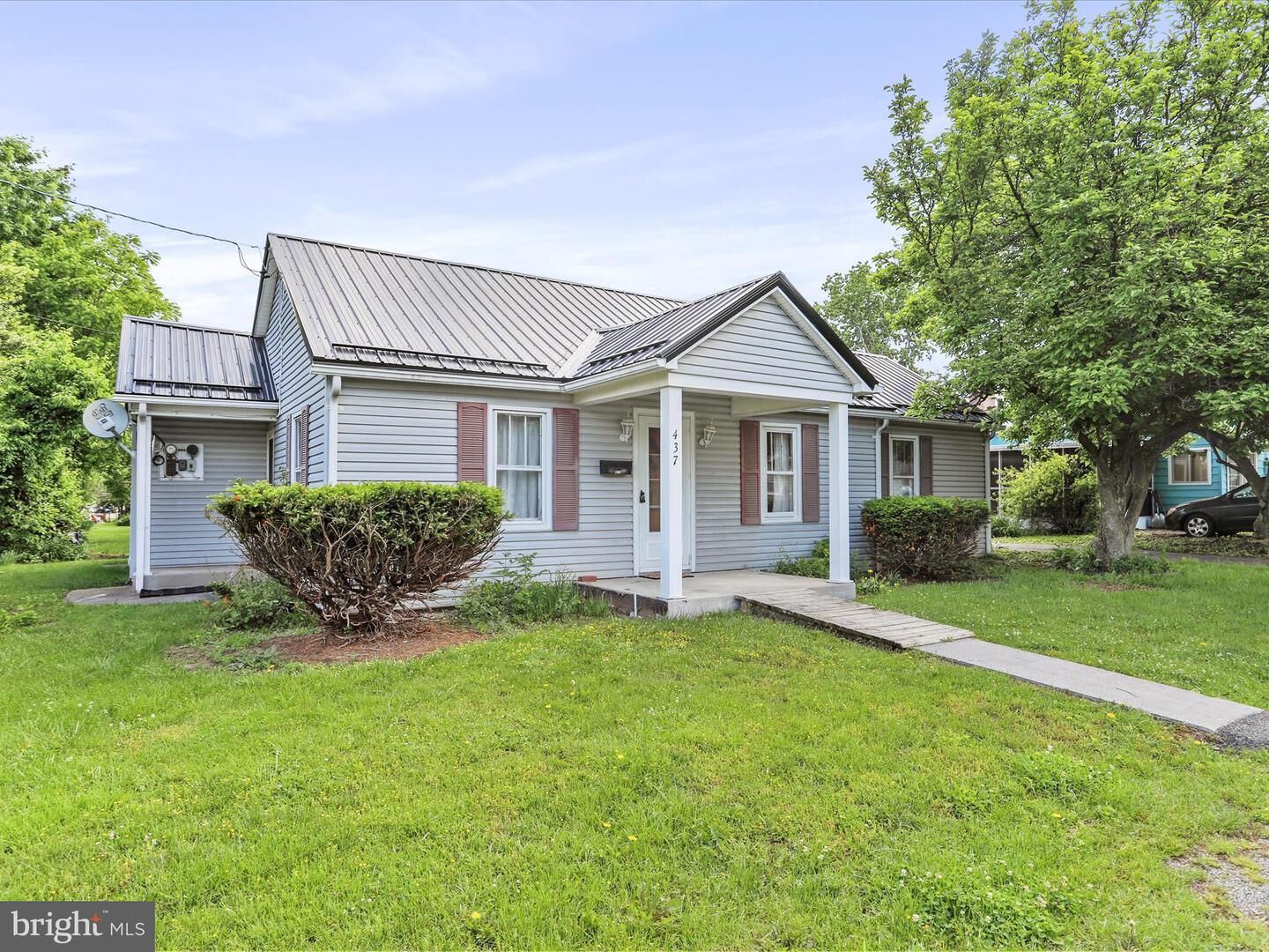 Property Photo:  437 Everett Place  WV 26757 