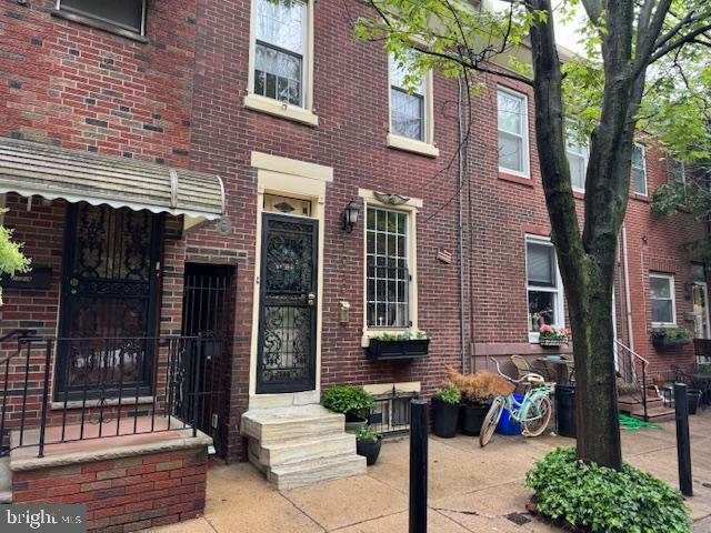 1010 Fernon Street  Philadelphia PA 19148 photo