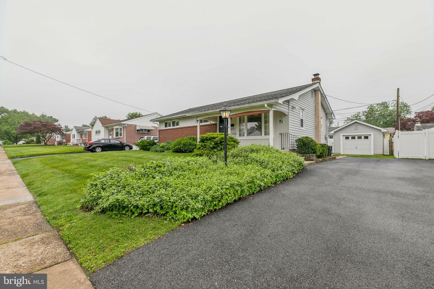 Property Photo: 1006 Platt Avenue PA 19033
