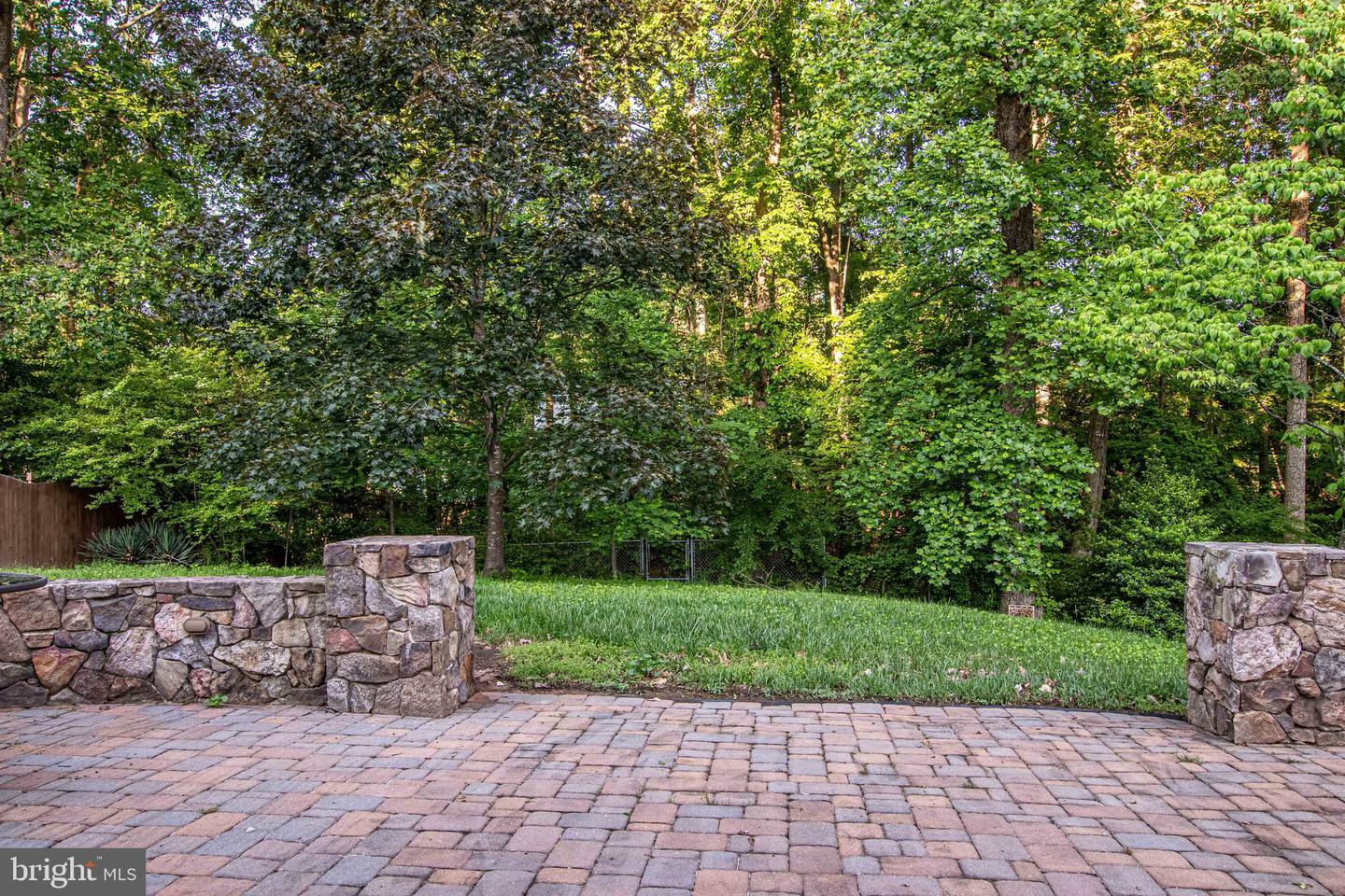 Property Photo: 14365 Salsbury Court VA 22193