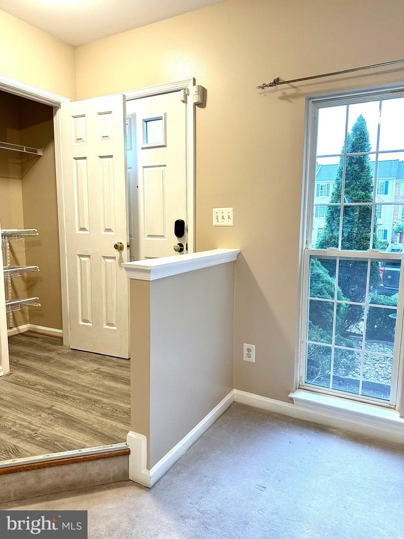 Property Photo: 21057 Pickerelweed Terrace VA 20147