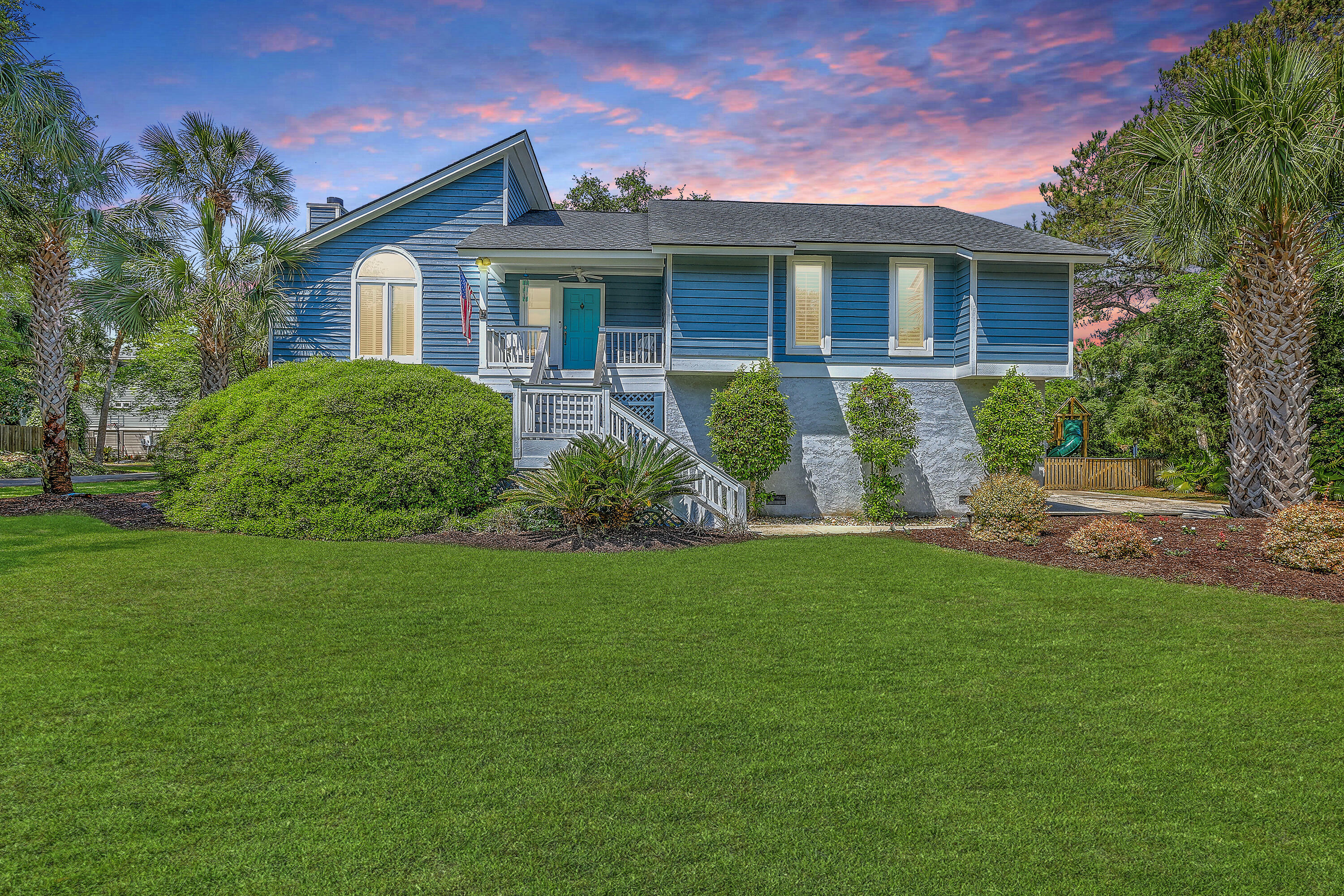 Property Photo: 13 32nd Avenue SC 29451