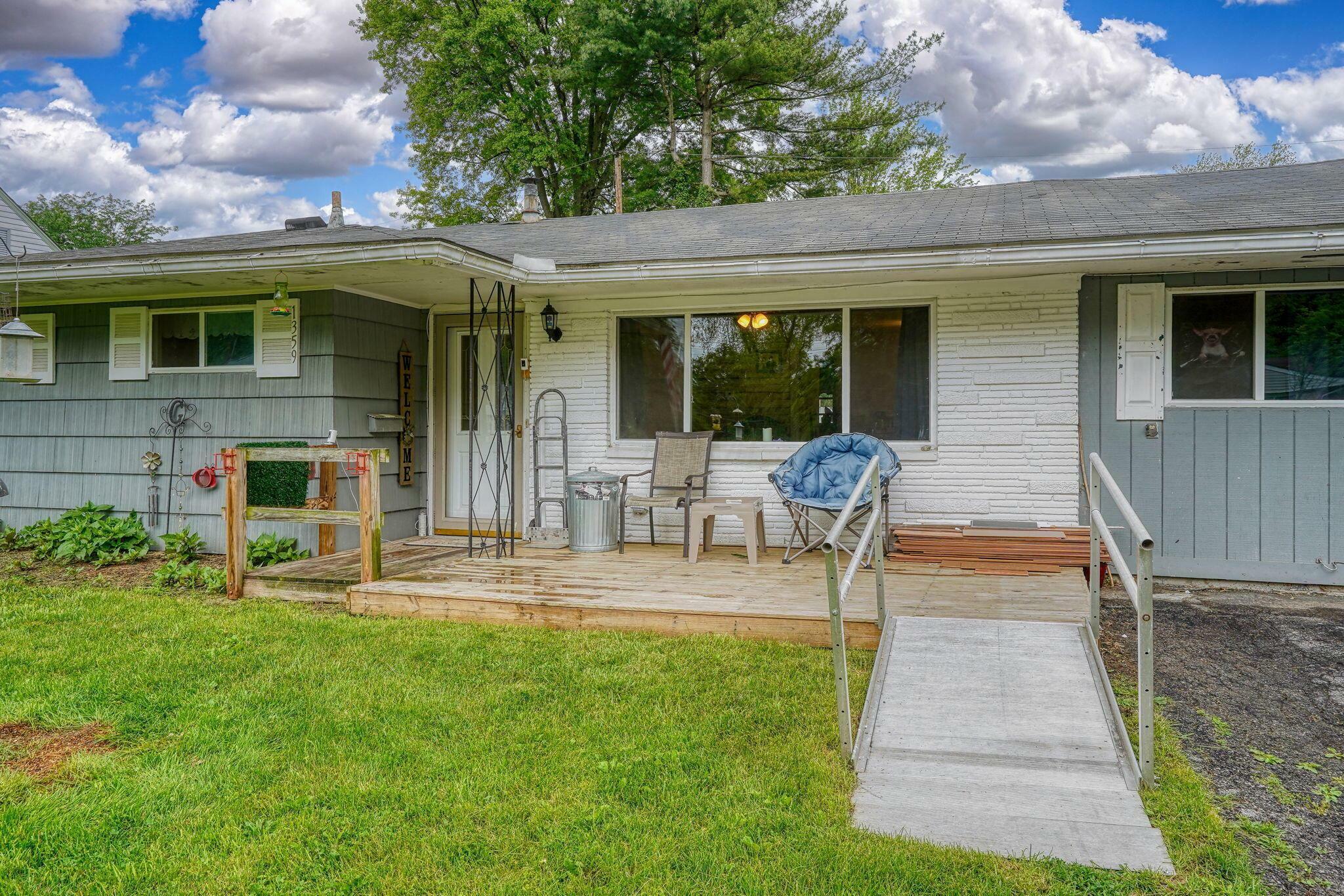 Property Photo: 1359 Gertrude Drive OH 43227