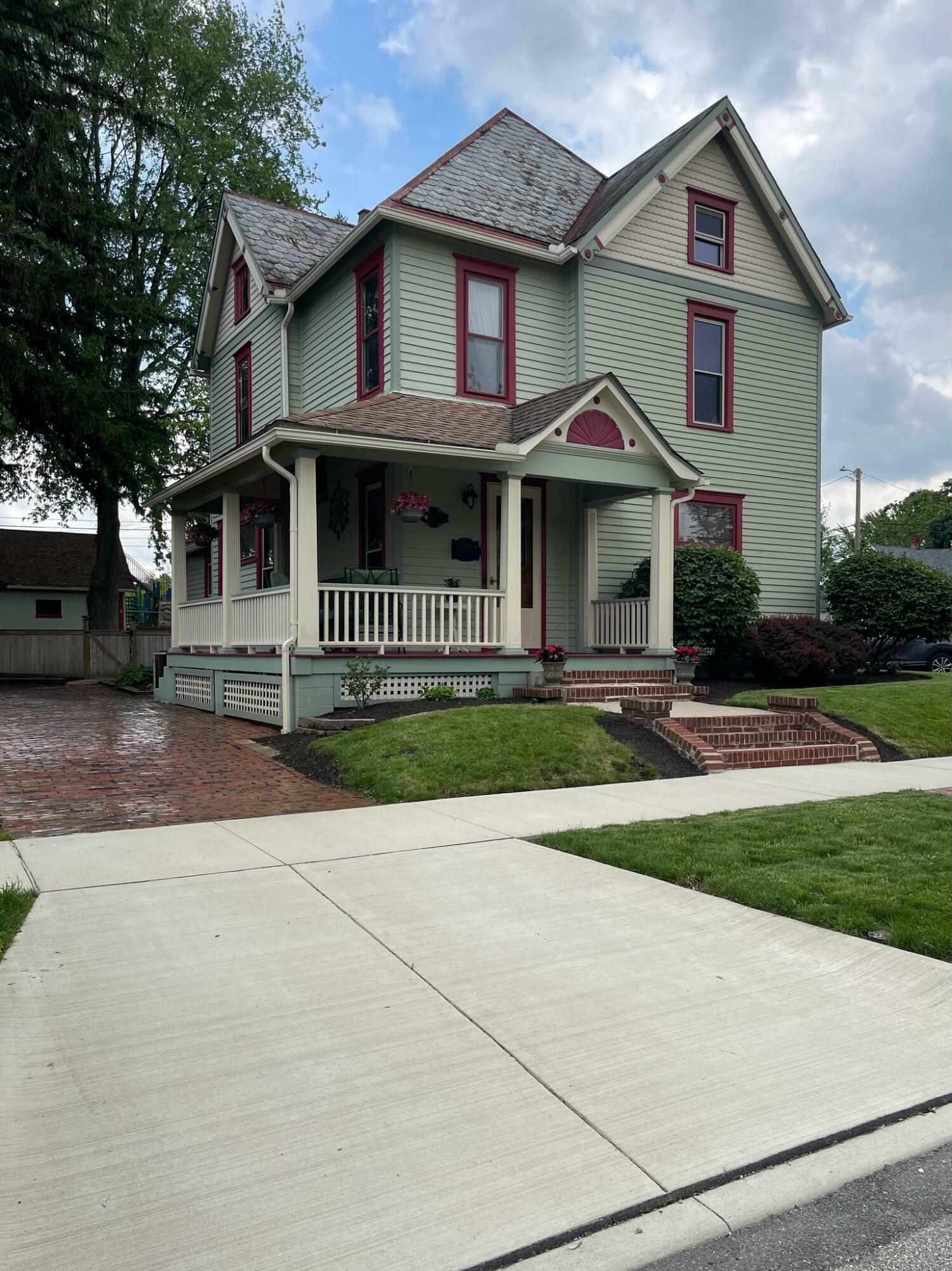 Property Photo: 226 S Plum Street OH 43040