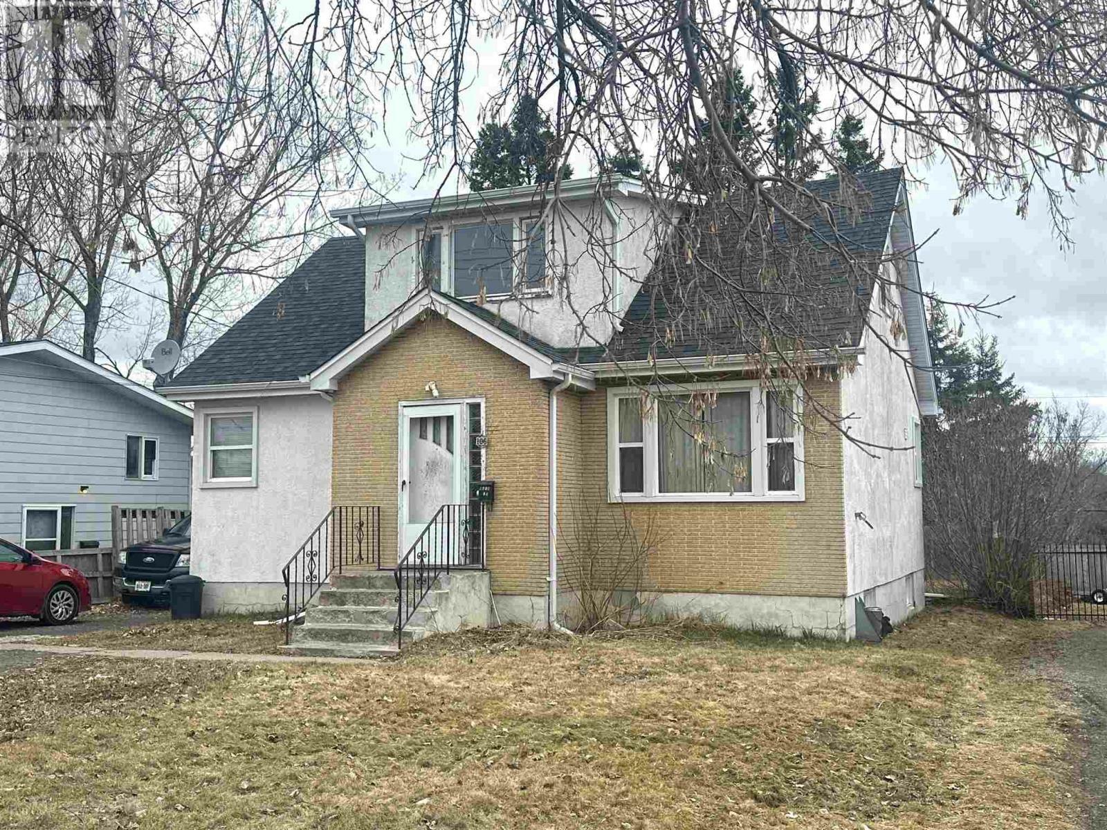 106 Parsons Ave  Thunder Bay ON P7A 7B2 photo