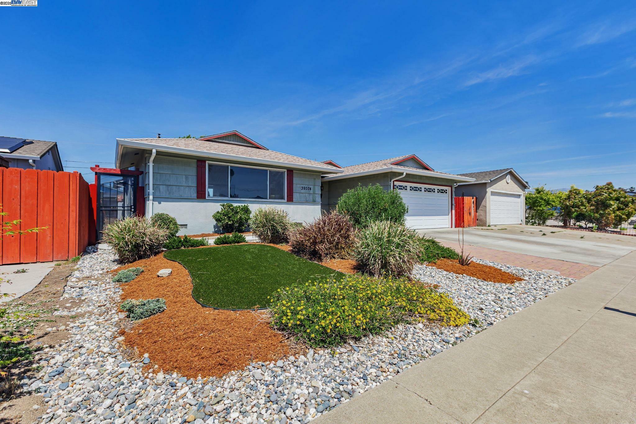 Property Photo:  39374 Mariposa Way  CA 94538 