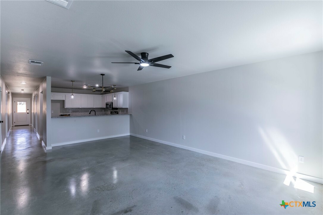 Property Photo: 214 N Sparks Street B TX 76513