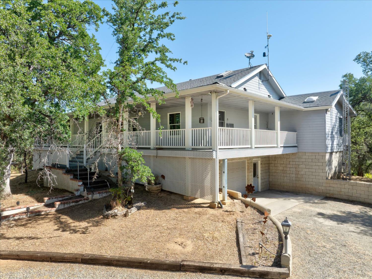 Property Photo: 31493 Hazelwood CA 93643