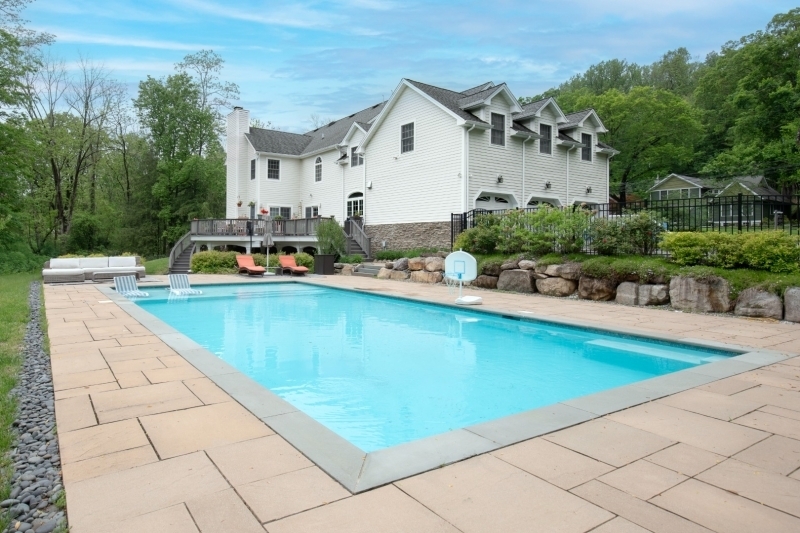 Property Photo: 146 Mountainside Rd NJ 07945