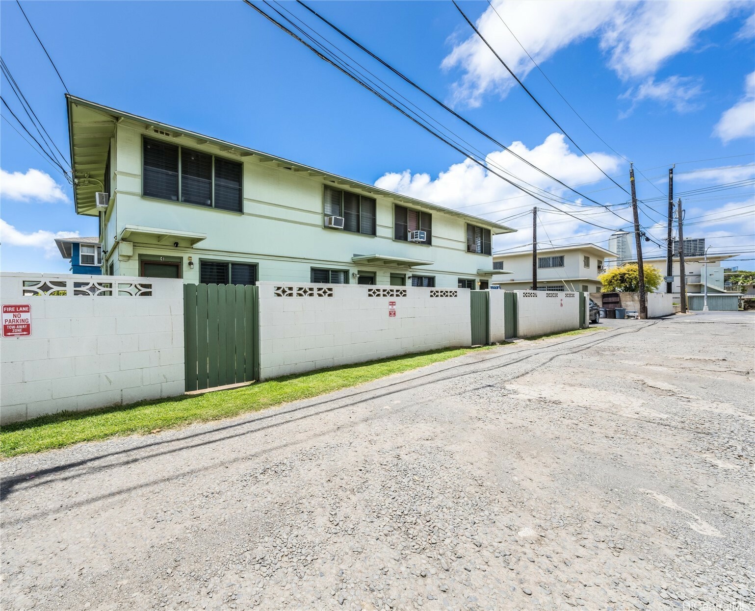 Property Photo: 713 Menehune Lane HI 96826