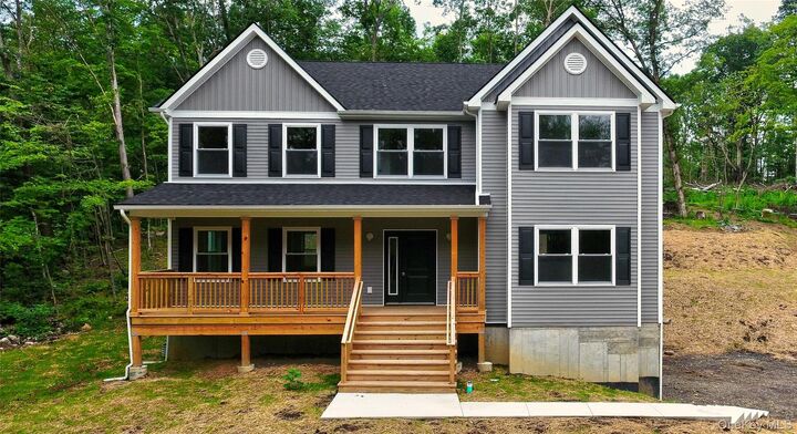 Property Photo:  10 Black Gum Court  NY 12550 